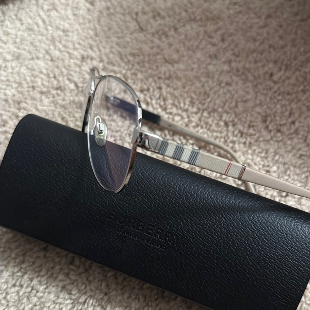 Burberry eyeglasses - Picture 2 of 10